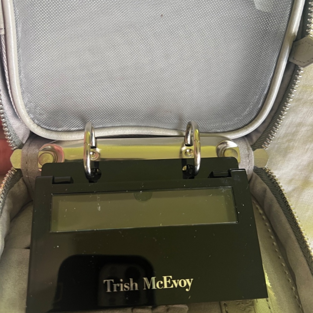 Trish McEvoy "The Power of Makeup" Organizer Snakeskin - Picture 6 of 7